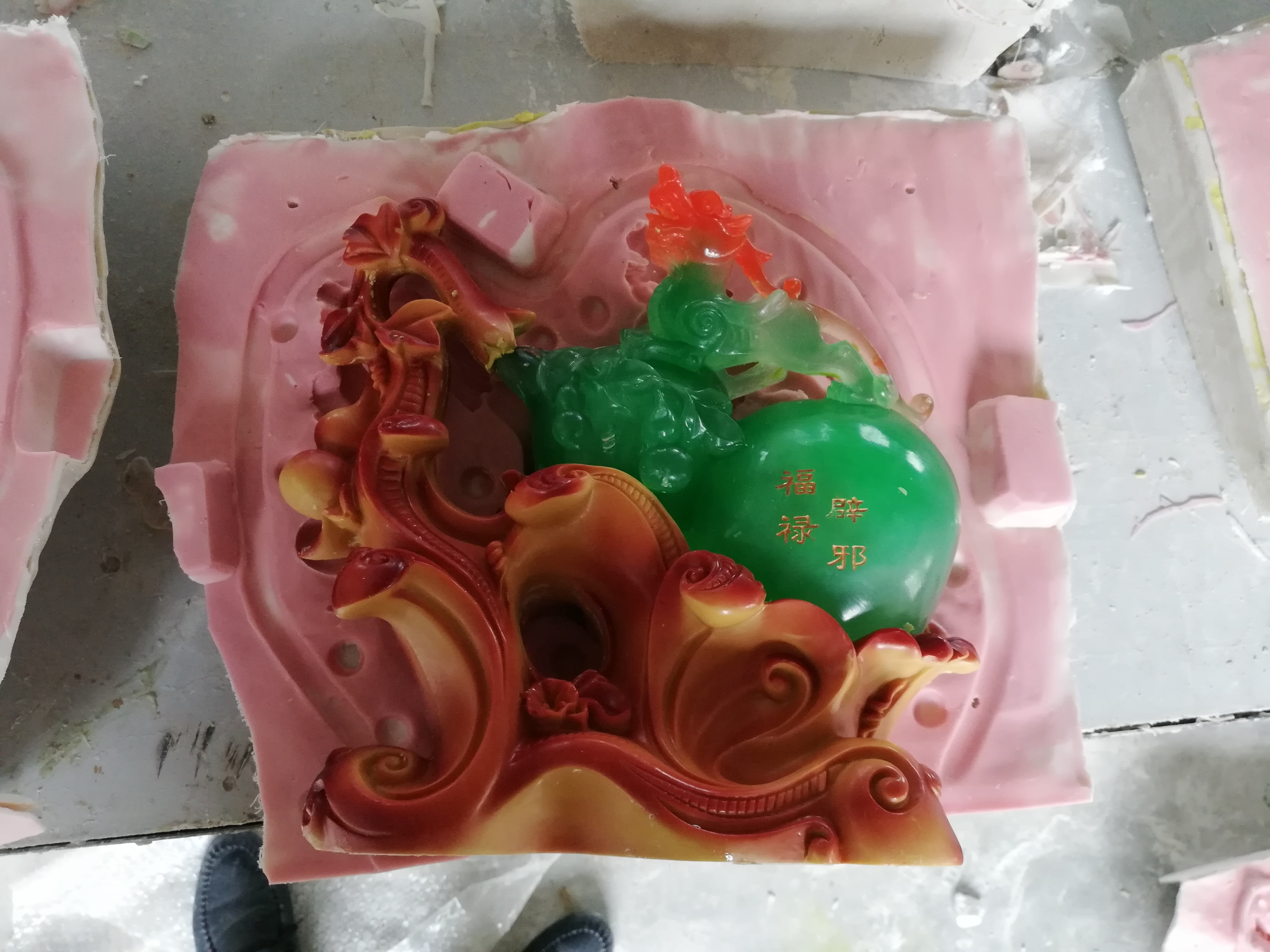 工業(yè)級模具硅膠不耐高溫怎么辦？