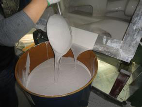 耐低溫模具硅膠能耐低溫多少度？